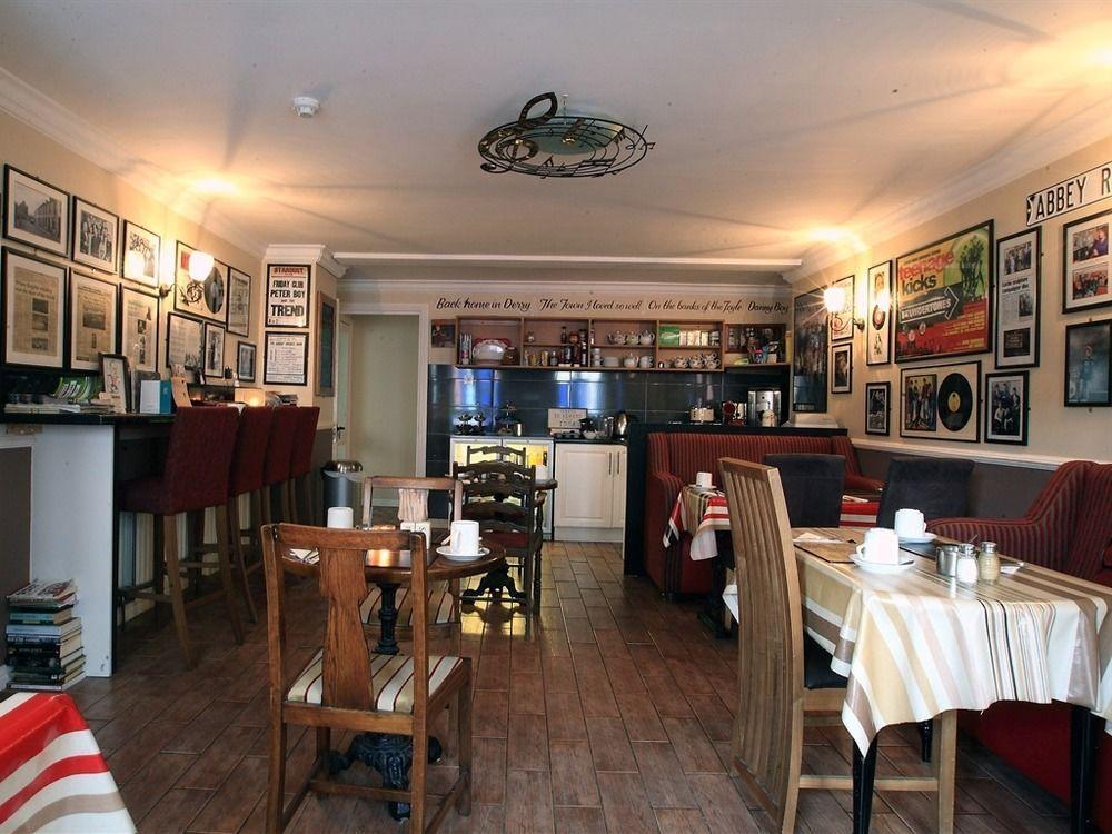 Abbey Bed And Breakfast Лъндъндери Екстериор снимка